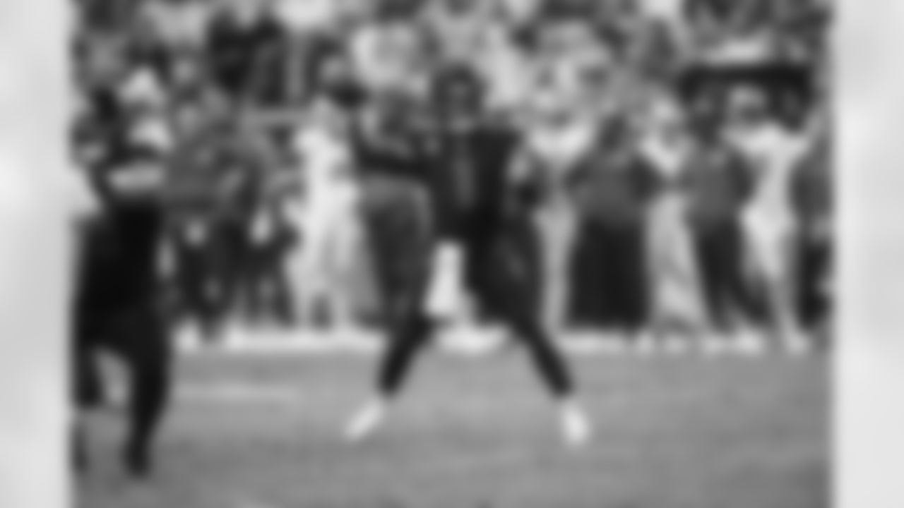 Arizona Cardinals quarterback Kyler Murray (1) during the Week 12 regular season game between the Arizona Cardinals and the Los Angeles Rams on Sunday, Nov 26, 2023 in Glendale, AZ.