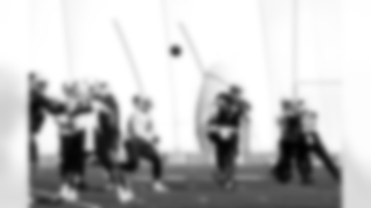 Arizona Cardinals quarterback Jacoby Brissett (7) during practice at the Dignity Health Training Facility on Wednesday, Dec. 3, 2025 in Tempe, AZ.