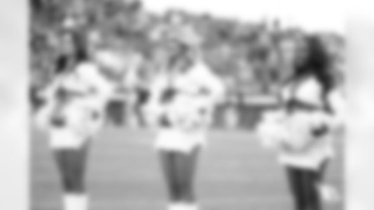 The Arizona Cardinals Cheerleaders during the Week 15 game against the San Francisco 49ers at State Farm Stadium on Dec. 17, 2023.