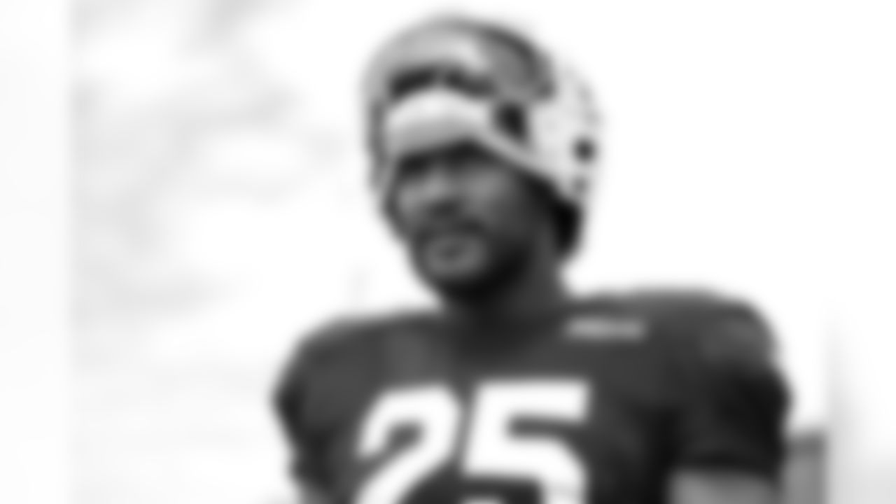Arizona Cardinals linebacker Zaven Collins (25) during practice at the Dignity Health Training Facility on Thursday, Sep. 4, 2025 in Tempe, AZ.