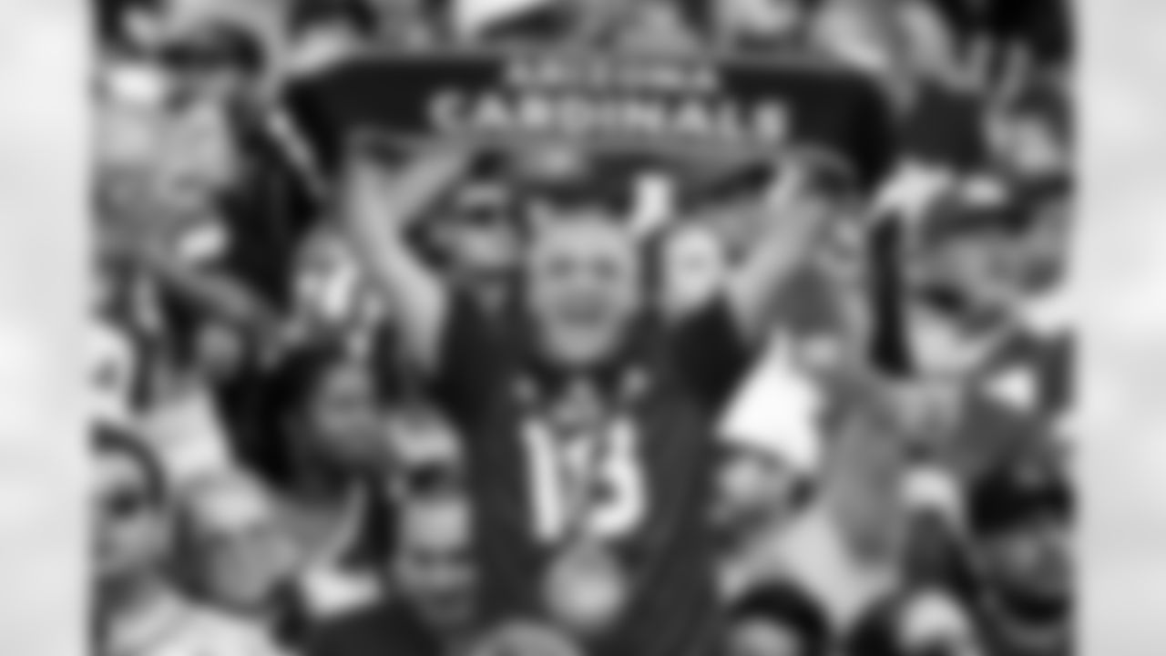 Fans during the Week 7 regular season game between the Arizona Cardinals and the Green Bay Packers on Sunday, Oct. 19, 2025 at State Farm Stadium.