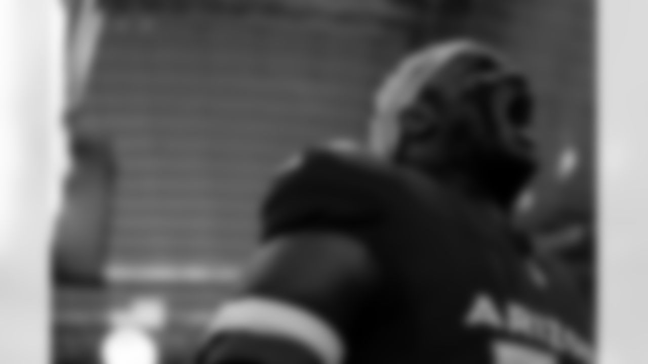 Arizona Cardinals offensive lineman Paris Johnson Jr. (70) during the Week 9 regular season game between the Arizona Cardinals and the Dallas Cowboys on Monday, Nov. 3, 2025 in Arlington, TX.