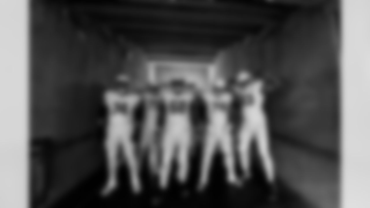 Arizona Cardinals offensive lineman Christian Jones (75), Arizona Cardinals offensive lineman Kelvin Beachum (68) , Arizona Cardinals offensive lineman Isaiah Adams (74), Arizona Cardinals defensive lineman Calais Campbell (93) and Arizona Cardinals defensive lineman PJ Mustipher (79) during the Week 15 regular season game between the Arizona Cardinals and the Houston Texans on Sunday, Dec. 14, 2025 in Houston, TX.