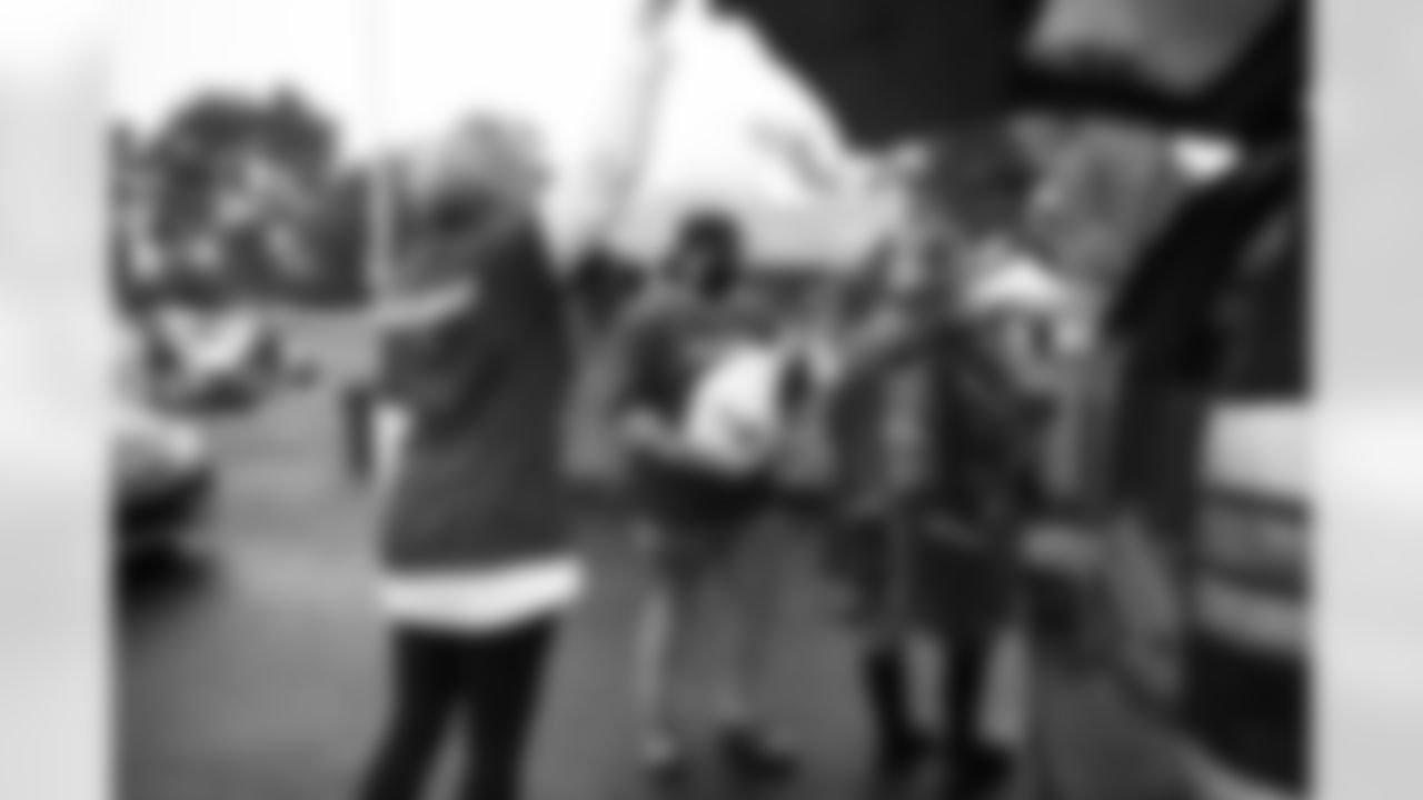 State Farm, Desert Financial Credit Union, and the Arizona Cardinals teamed up with United Food Bank to donate meals to local families in need at Mesa Convention Center on Wednesday, Nov. 19, 2025 in Mesa, AZ.