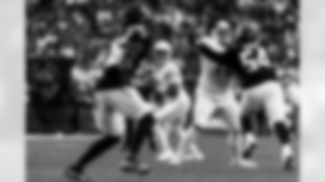 Arizona Cardinals quarterback Jacoby Brissett (7) during the Week 16 regular season game between the Arizona Cardinals and the Atlanta Falcons on Sunday, Dec. 21, 2025 at State Farm Stadium.