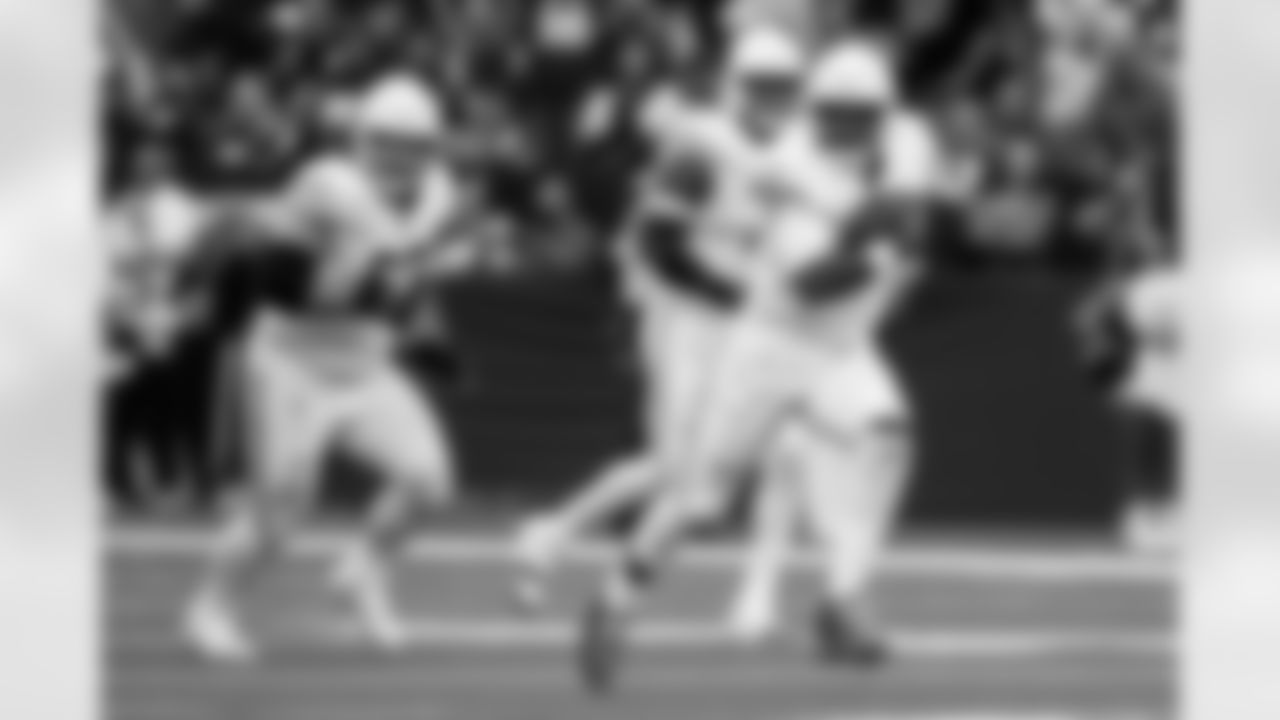 Arizona Cardinals quarterback Jacoby Brissett (7) during the Week 6 regular season game between the Arizona Cardinals and the Indianapolis Colts on Sunday, Oct. 12, 2025 in Indianapolis, IN.