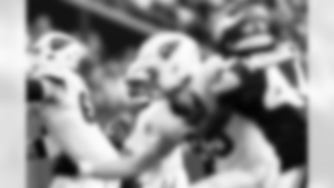 Arizona Cardinals quarterback Kyler Murray (1) during the Week 13 regular season game between the Arizona Cardinals and the Minnesota Vikings on Sunday, Dec 1, 2024 in Minneapolis, MN.