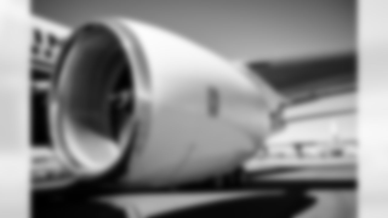 Plane travels to Seattle before the Week 10 regular season game against the Seattle Seahawks on Saturday, Nov. 8, 2025 in Phoenix, AZ.