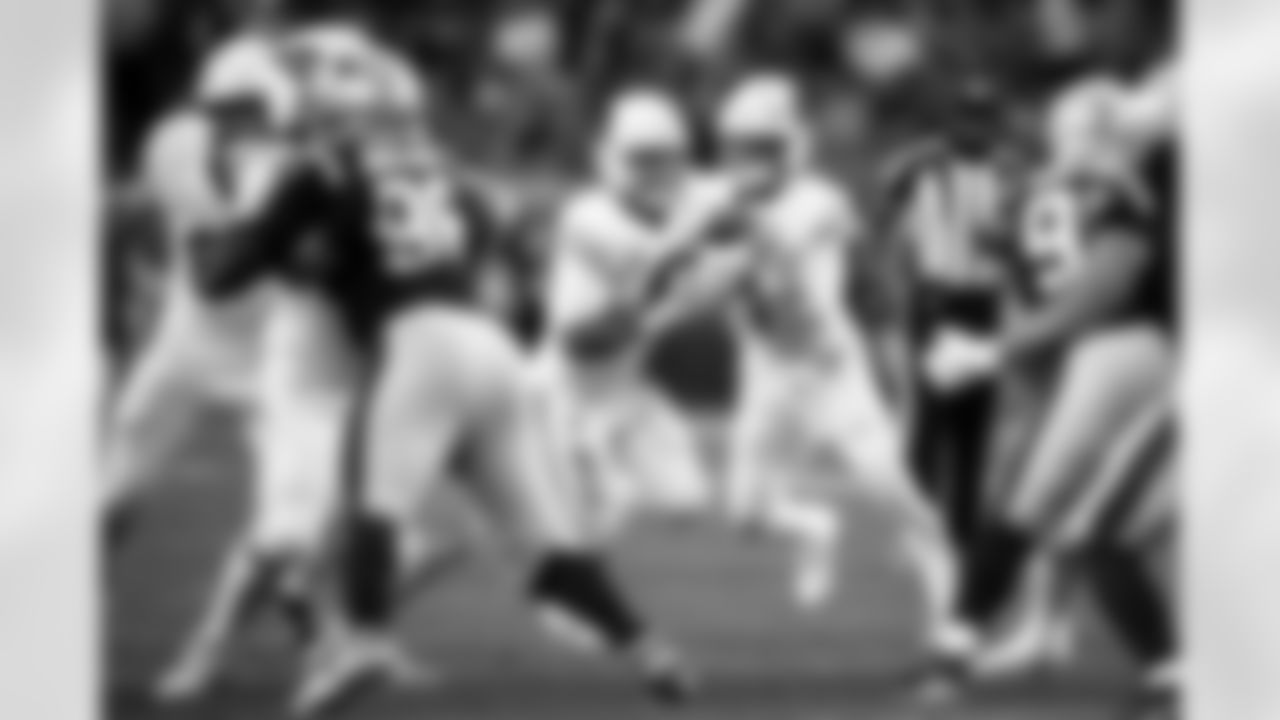 Arizona Cardinals quarterback Kyler Murray (1) and Arizona Cardinals running back James Conner (6) during the Week 15 regular season game between the Arizona Cardinals and the New England Patriots on Sunday, Dec 15, 2024 at State Farm Stadium.