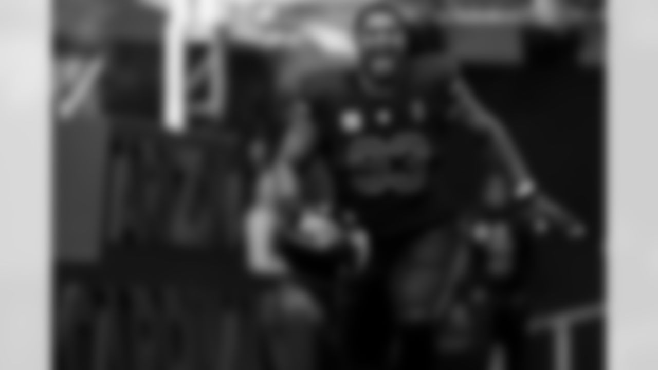 Arizona Cardinals defensive lineman Calais Campbell (93) during the Week 11 regular season game between the Arizona Cardinals and the San Francisco 49ers on Sunday, Nov. 16, 2025 at State Farm Stadium.