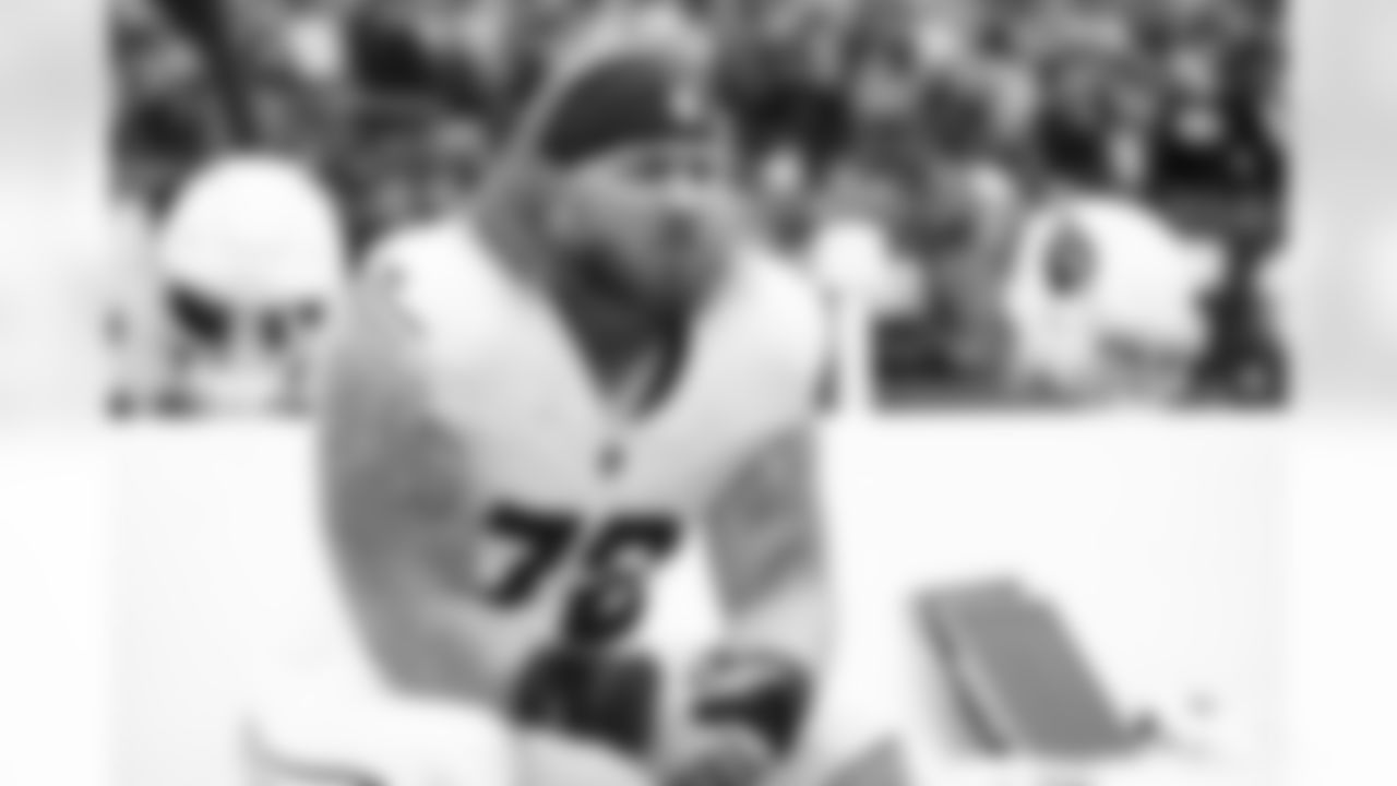 Arizona Cardinals offensive lineman Hjalte Froholdt (72) during the Week 17 regular season game between the Arizona Cardinals and the Philadelphia Eagles on Sunday, Dec 31, 2023 in Philadelphia, PA.