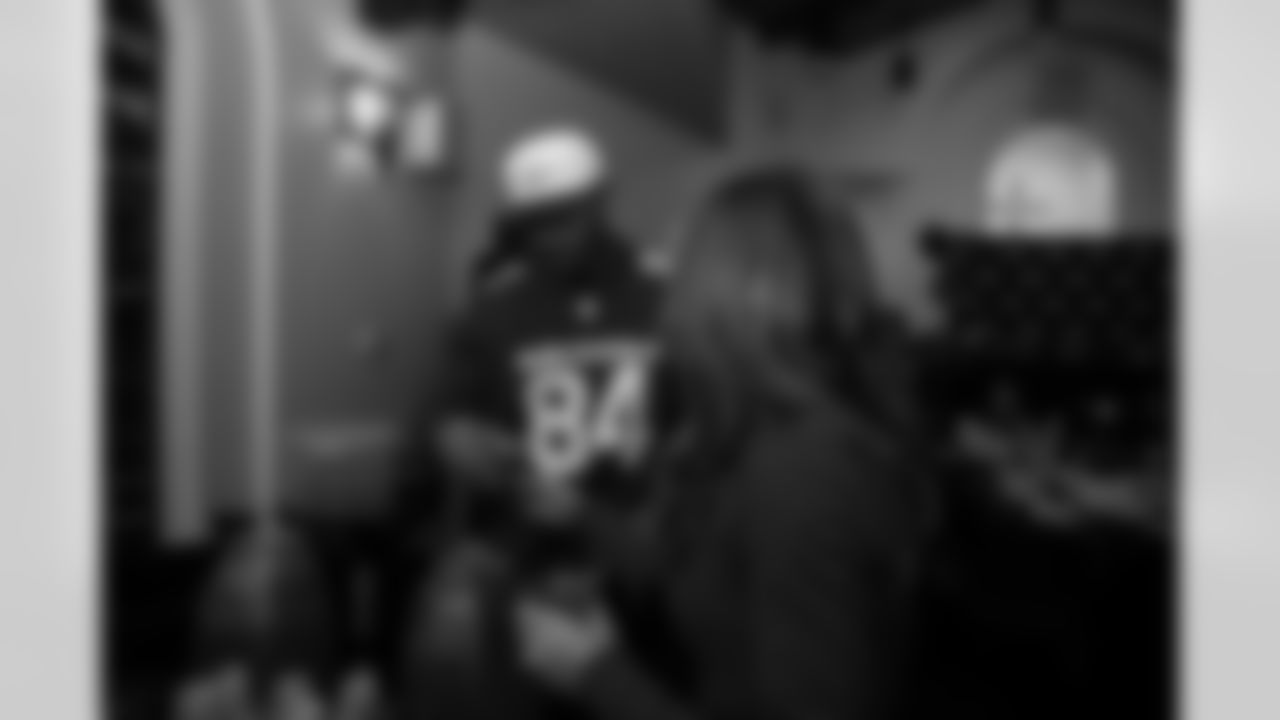 The Arizona Cardinals and Phoenix Rescue Mission host families for a Thanksgiving meal event on Monday, Nov. 24, 2025 in Phoenix, AZ.