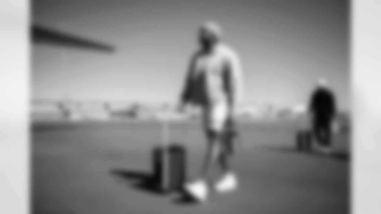 Arizona Cardinals offensive lineman Paris Johnson Jr. (70) travels to Seattle before the Week 10 regular season game against the Seattle Seahawks on Saturday, Nov. 8, 2025 in Phoenix, AZ.