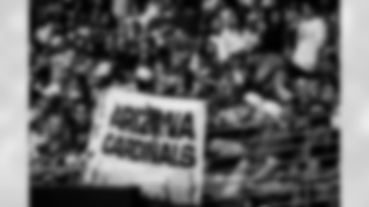 Fans during the Week 2 regular season game between the Arizona Cardinals and the Carolina Panthers on Sunday, Sep. 14, 2025 at State Farm Stadium.