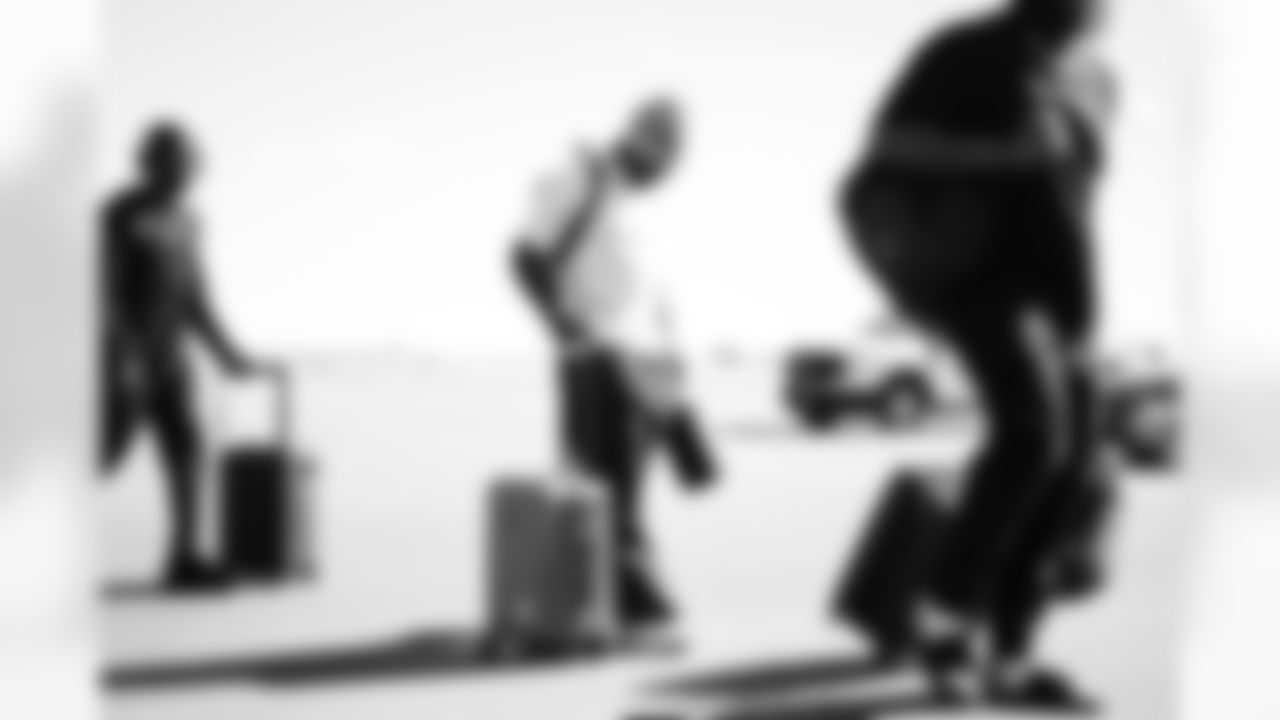 Arizona Cardinals cornerback Garrett Williams (21) travels to Houston before the Week 15 regular season game against the Houston Texans on Saturday, Dec. 13, 2025 in Phoenix, AZ.