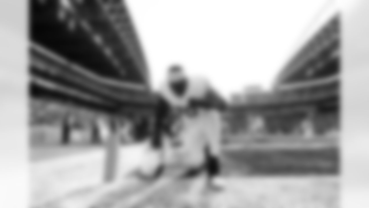 Arizona Cardinals offensive lineman Paris Johnson Jr. (70) during the Week 10 regular season game between the Arizona Cardinals and the Seattle Seahawks on Sunday, Nov. 9, 2025 in Seattle, WA.