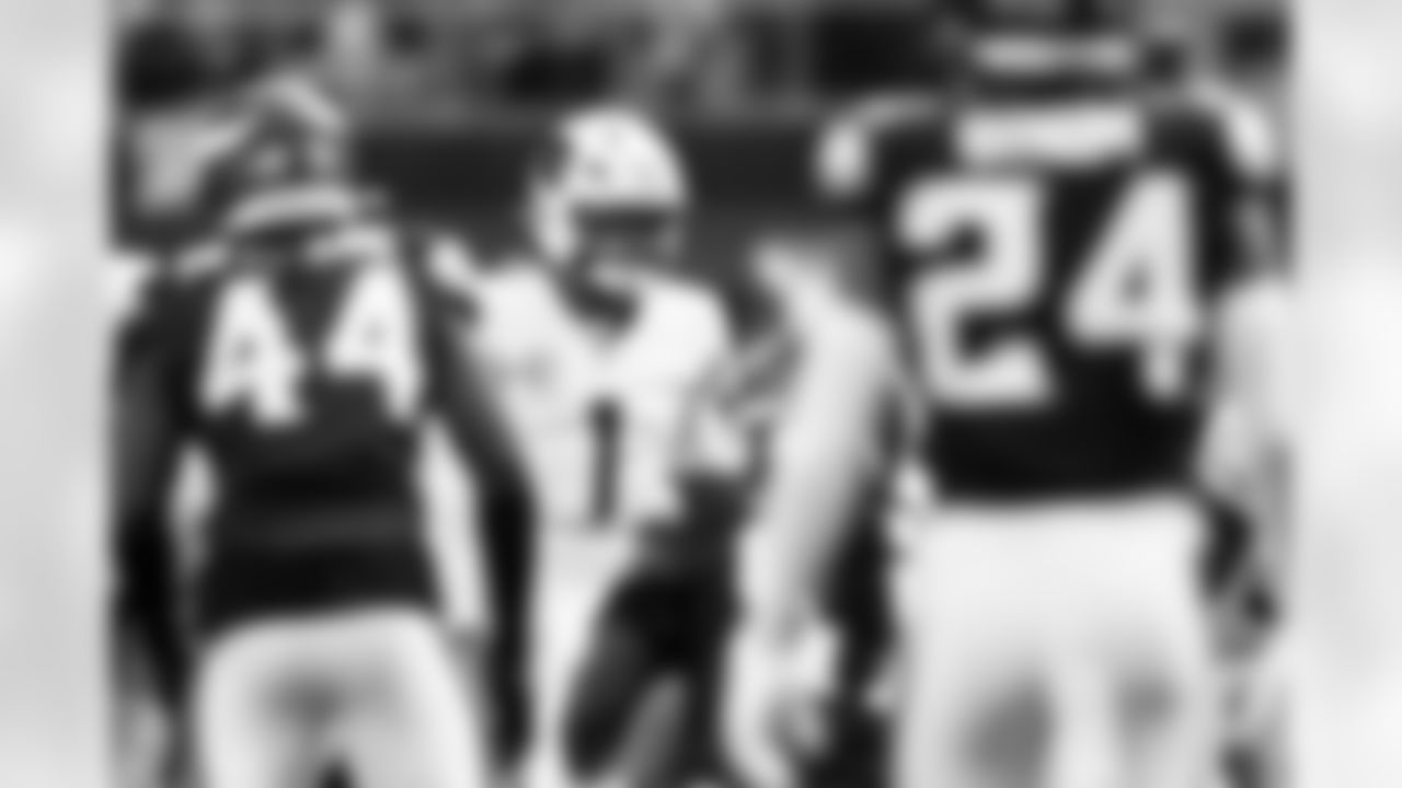 Arizona Cardinals quarterback Kyler Murray (1) during the Week 13 regular season game between the Arizona Cardinals and the Minnesota Vikings on Sunday, Dec 1, 2024 in Minneapolis, MN.
