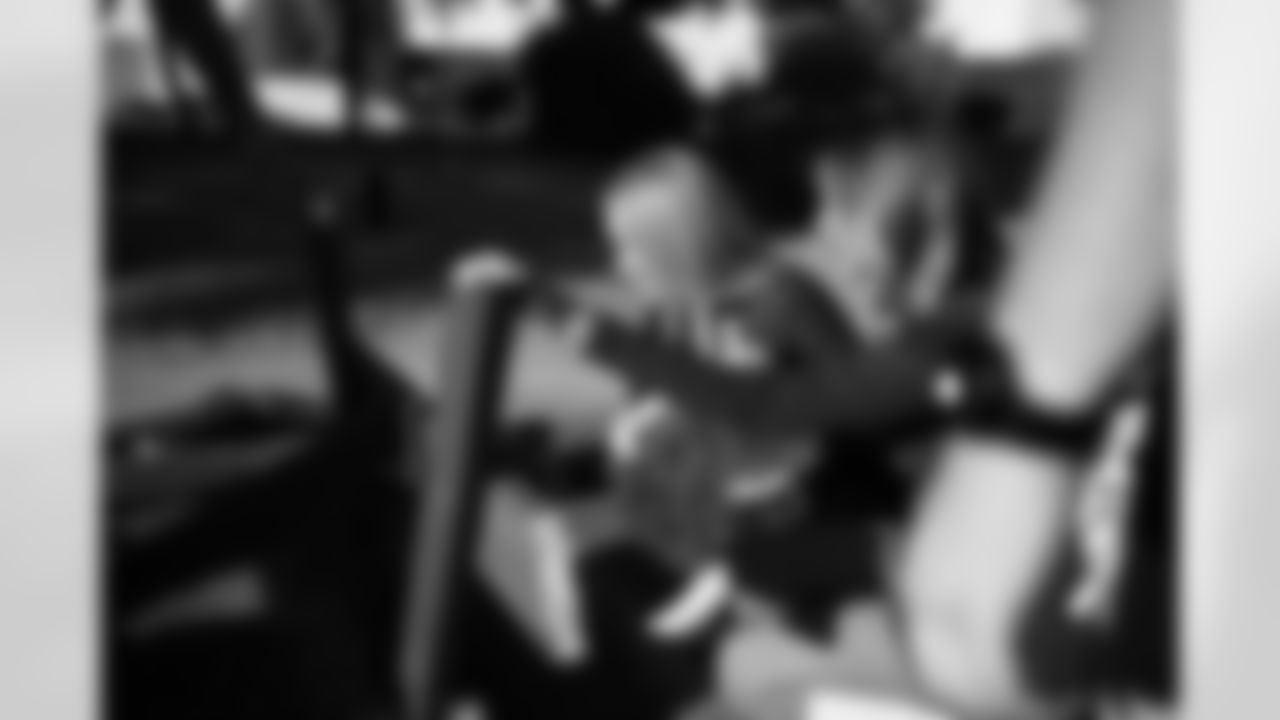 The Arizona Cardinals host veterans, members from the Pat Tillman Foundation, Civics leaders, and TAPS members for a community service event with Phoenix ToolBank on Monday, Nov. 10, 2025 in Tempe, AZ.