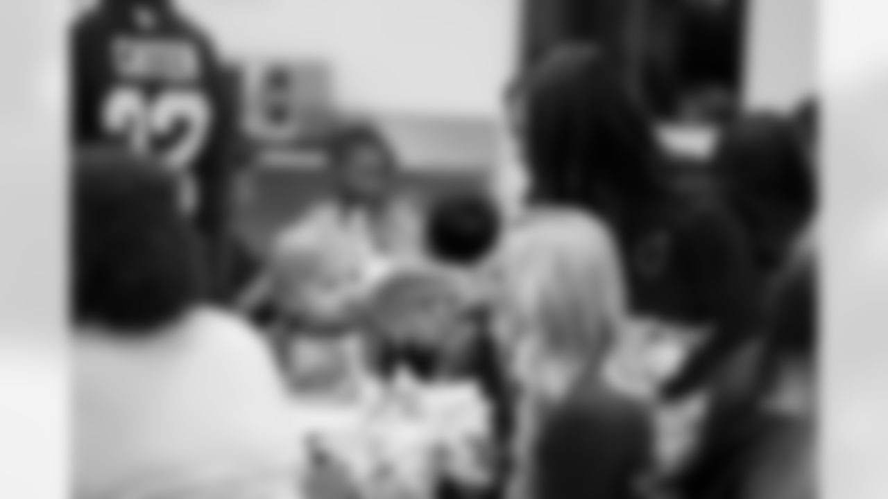 The Arizona Cardinals and Phoenix Rescue Mission host families for a Thanksgiving meal event on Monday, Nov. 24, 2025 in Phoenix, AZ.