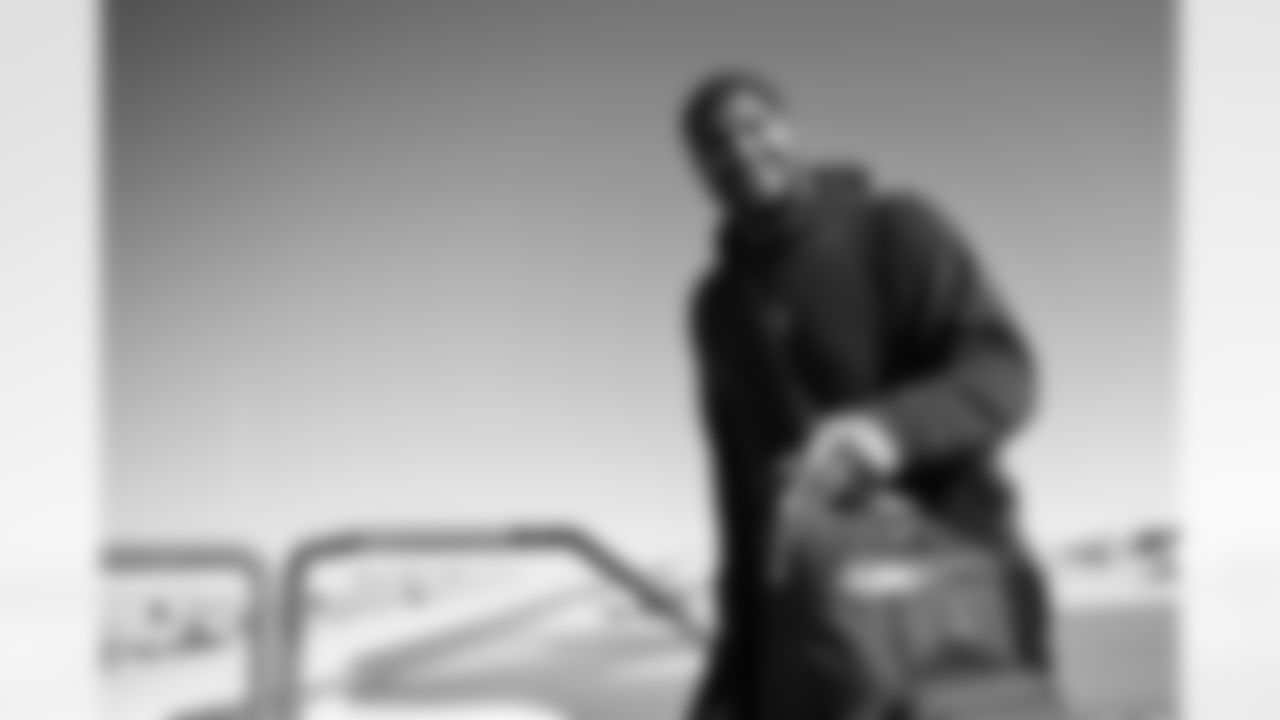 Arizona Cardinals defensive lineman Calais Campbell (93) travels to Houston before the Week 15 regular season game against the Houston Texans on Saturday, Dec. 13, 2025 in Phoenix, AZ.