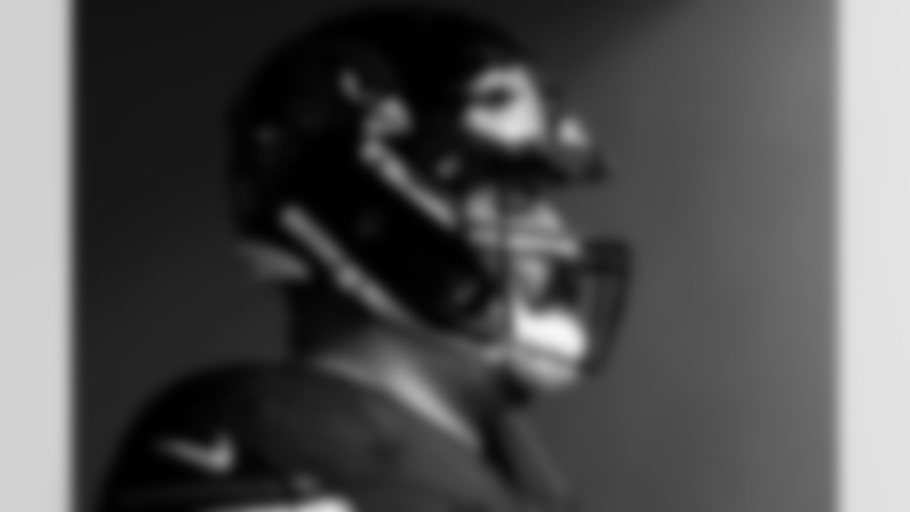 Arizona Cardinals offensive lineman Will Hernandez (76) during the Week 11 regular season game between the Arizona Cardinals and the San Francisco 49ers on Sunday, Nov. 16, 2025 at State Farm Stadium.