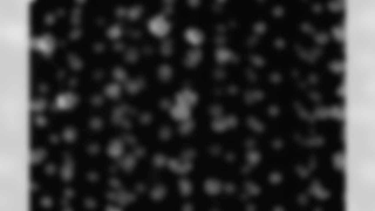 NFL2025_1012_115535-9372_DAR