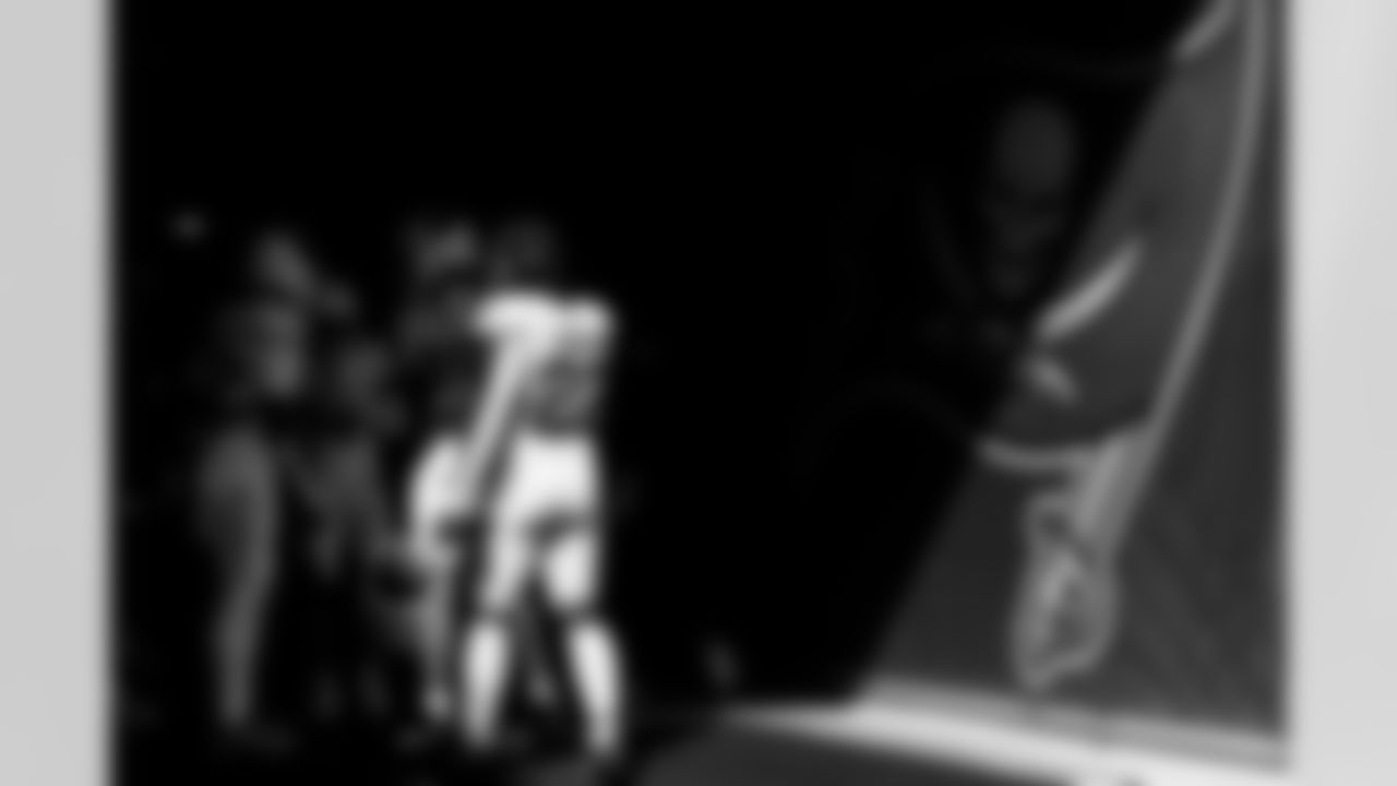 Arizona Cardinals running back Michael Carter (22) during the Week 13 regular season game between the Arizona Cardinals and the Tampa Bay Buccaneers on Sunday, Nov. 30, 2025 in Tampa, FL.