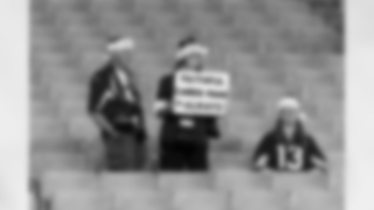 Fans during the Week 16 regular season game between the Arizona Cardinals and the Atlanta Falcons on Sunday, Dec. 21, 2025 at State Farm Stadium.