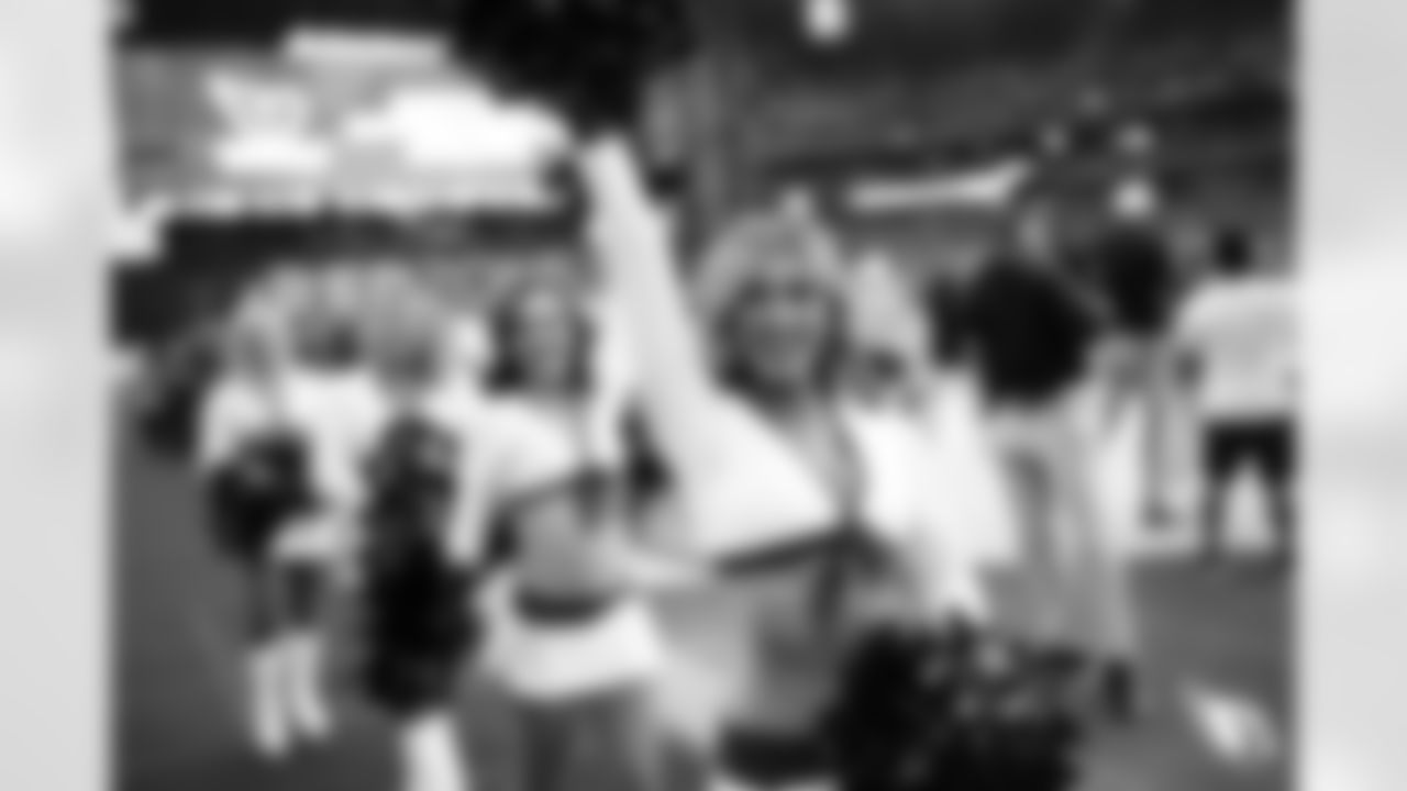 cheerleaders vs ravens_00106