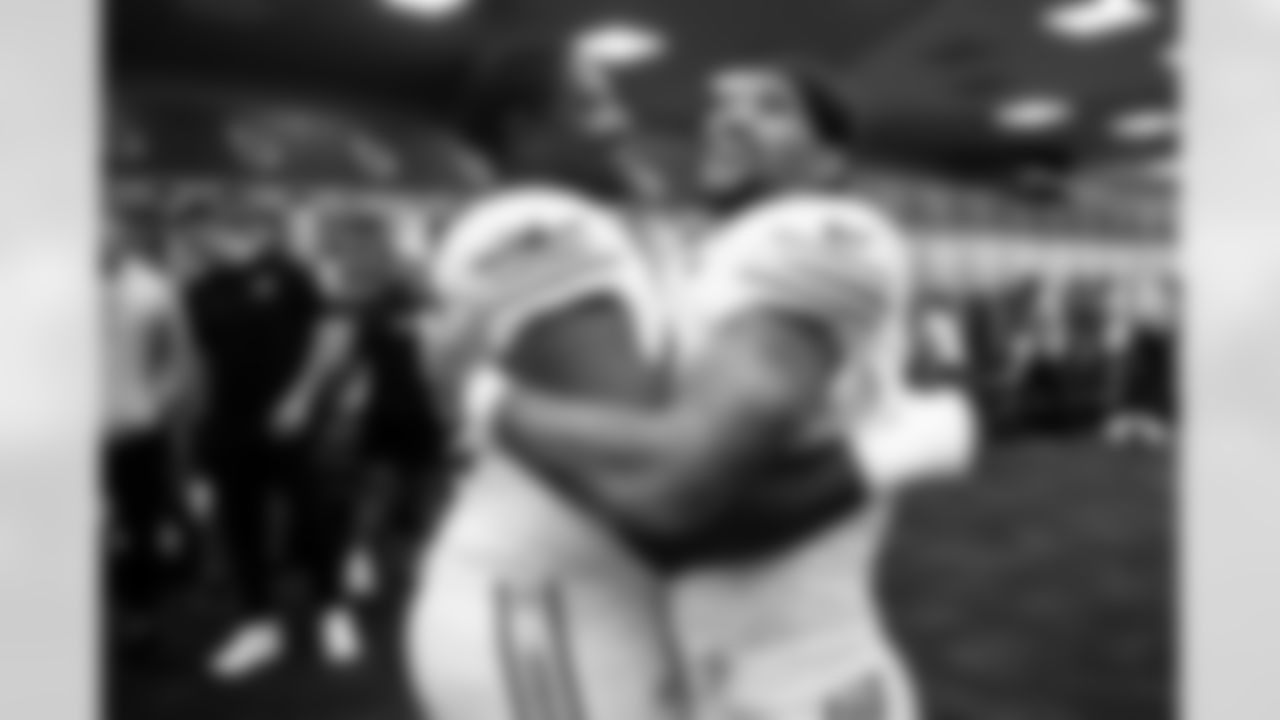 Arizona Cardinals running back James Conner (6) and Arizona Cardinals offensive lineman Kelvin Beachum (68) during the Week 15 regular season game between the Arizona Cardinals and the New England Patriots on Sunday, Dec 15, 2024 at State Farm Stadium.