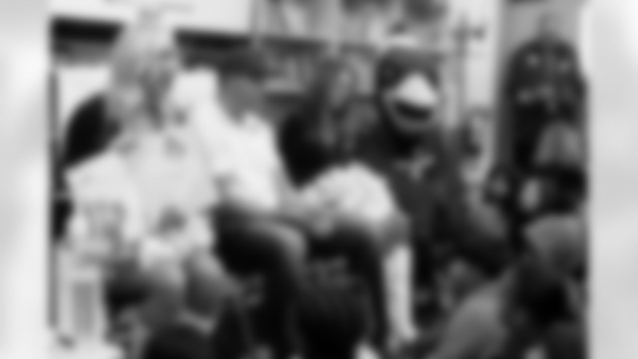 The Arizona Cardinals host a Milk and Cookies reading event at Brighton Charter School presented by SRP and Albertsons-Safeway on Thursday, Dec. 18, 2025 in Glendale, AZ.