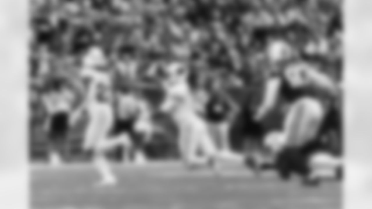Arizona Cardinals quarterback Jacoby Brissett (7) during the Week 6 regular season game between the Arizona Cardinals and the Indianapolis Colts on Sunday, Oct. 12, 2025 in Indianapolis, IN.