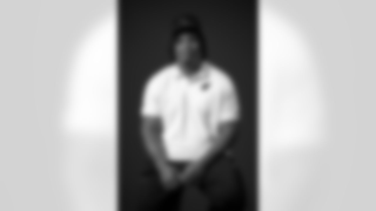 The Arizona Cardinals first round draft pick, Walter Nolen III, poses for a photo in the SeatGeek Studio on Friday, April 25, 2025 in Tempe, AZ.