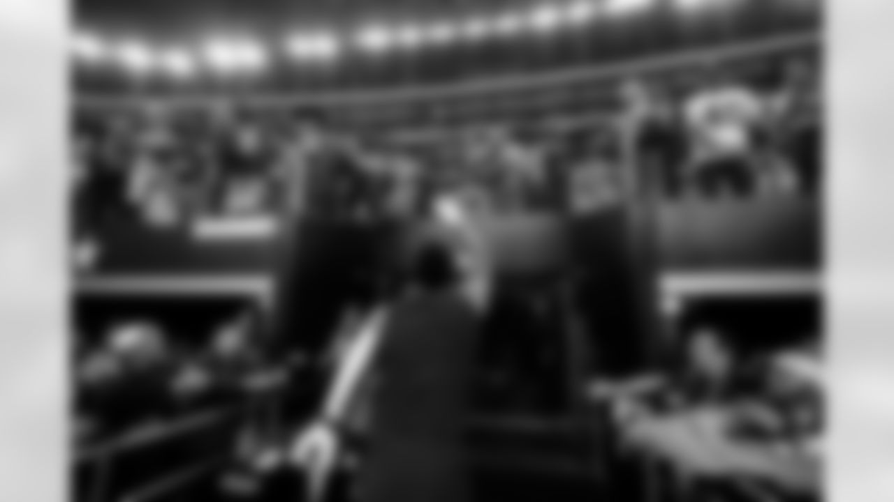 Arizona Cardinals linebacker Zaven Collins (25) during the Week 9 regular season game between the Arizona Cardinals and the Dallas Cowboys on Monday, Nov. 3, 2025 in Arlington, TX.