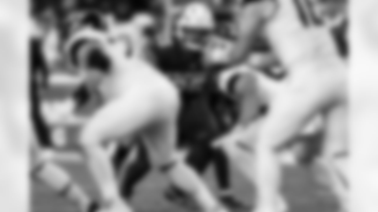 Arizona Cardinals linebacker Zaven Collins (25) during the Week 12 regular season game between the Arizona Cardinals and the Jacksonville Jaguars on Sunday, Nov. 23, 2025 at State Farm Stadium.