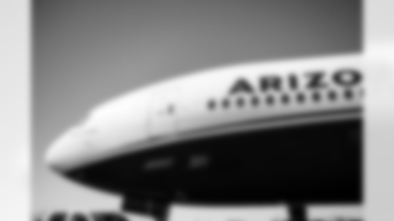 Plane travels to Seattle before the Week 10 regular season game against the Seattle Seahawks on Saturday, Nov. 8, 2025 in Phoenix, AZ.