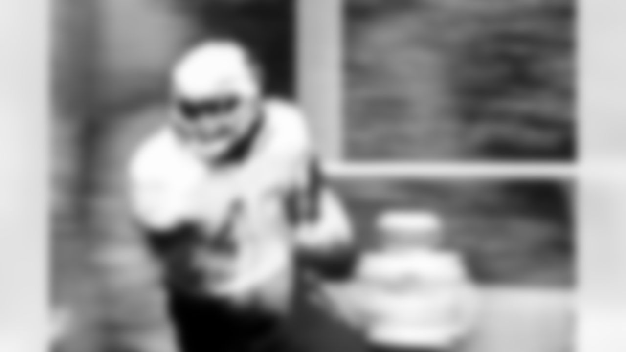 Arizona Cardinals tight end Pharaoh Brown (49) during practice at the Dignity Health Training Facility on Wednesday, Dec. 10, 2025 in Tempe, AZ.