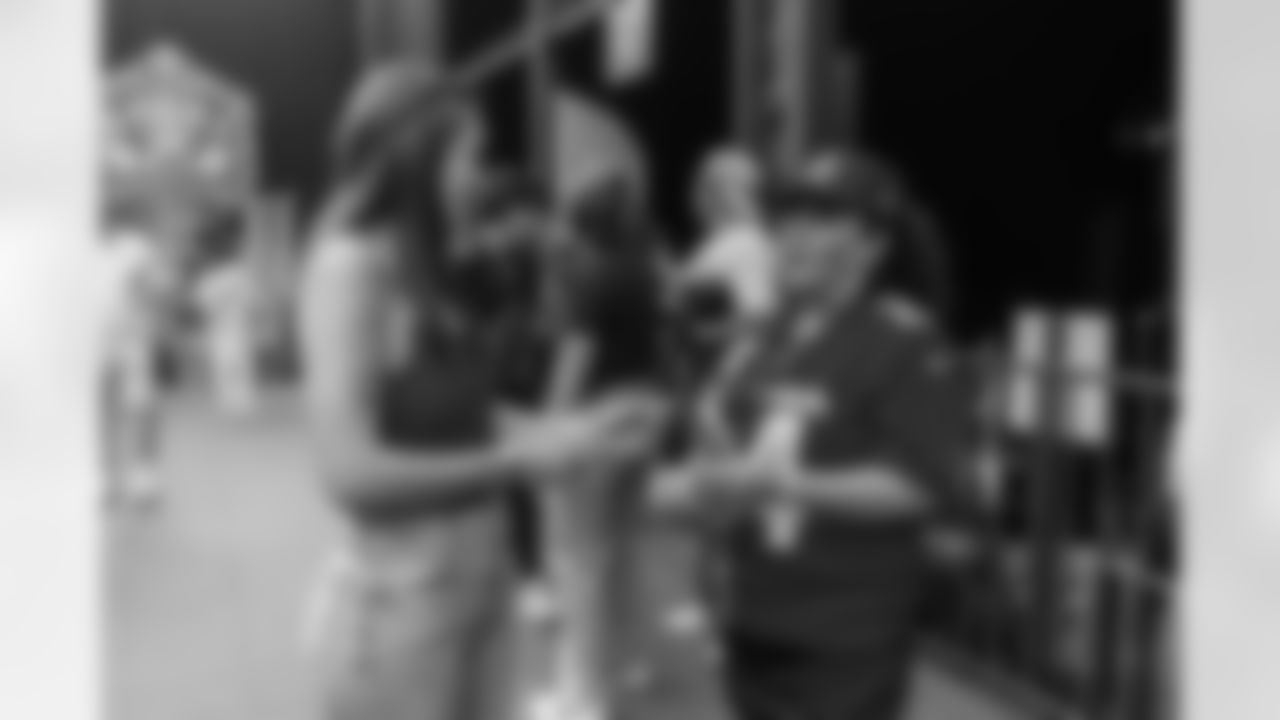 NFL2025_1012_114155-9267_DAR