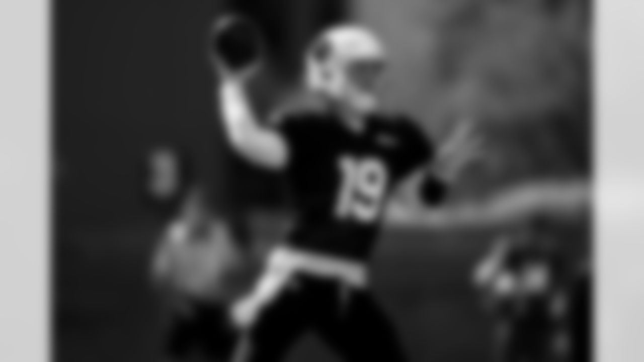 Arizona Cardinals quarterback Kedon Slovis (19) during practice at the Dignity Health Training Facility on Thursday, Oct. 16, 2025 in Tempe, AZ.