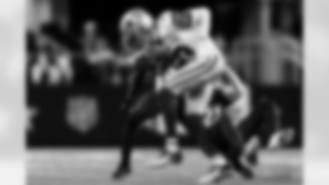 Arizona Cardinals cornerback Garrett Williams (21) during the Week 9 regular season game between the Arizona Cardinals and the Dallas Cowboys on Monday, Nov. 3, 2025 in Arlington, TX.