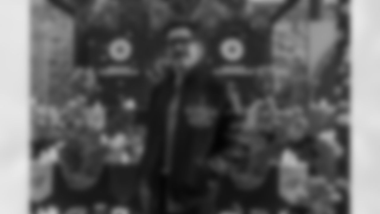 NFL2025_1012_110914-8911_DAR