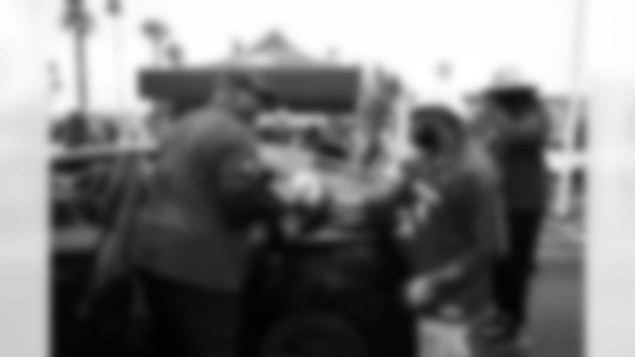 State Farm, Desert Financial Credit Union, and the Arizona Cardinals teamed up with United Food Bank to donate meals to local families in need at Mesa Convention Center on Wednesday, Nov. 19, 2025 in Mesa, AZ.