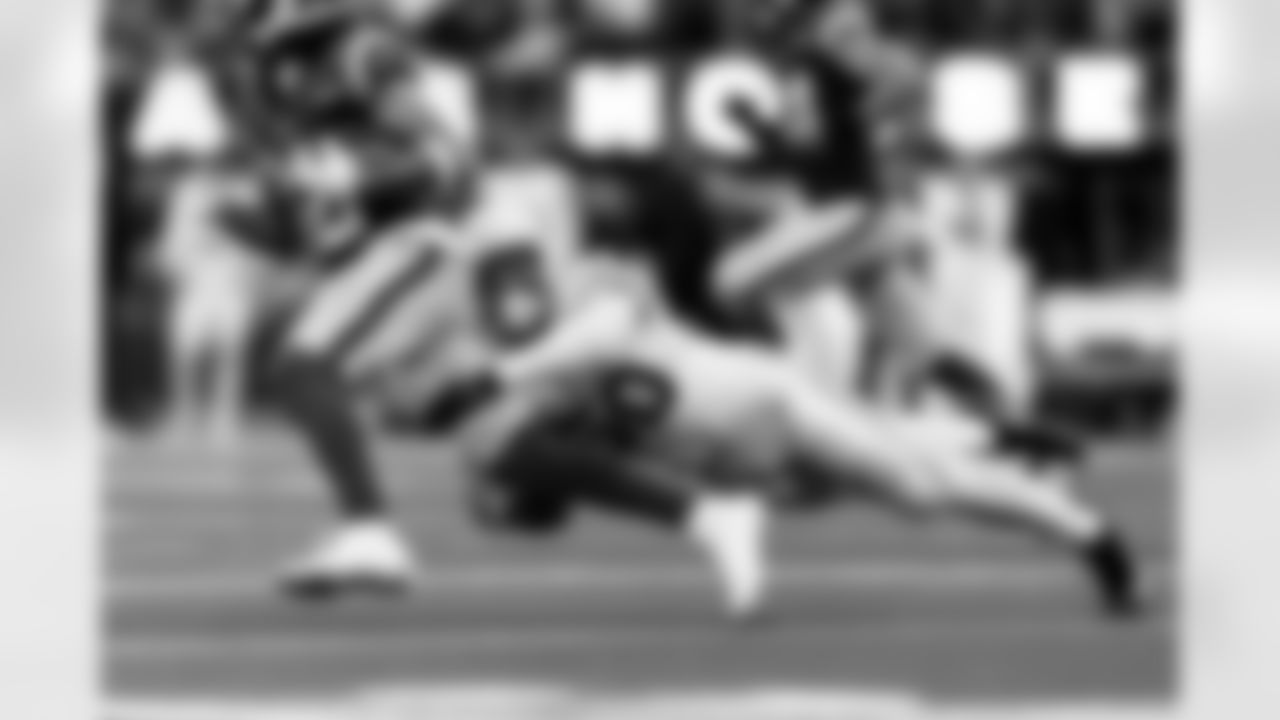 Arizona Cardinals linebacker Cody Simon (50) during the Week 18 regular season game between the Arizona Cardinals and the Los Angeles Rams on Sunday, Jan. 4, 2026 in Los Angeles, CA.