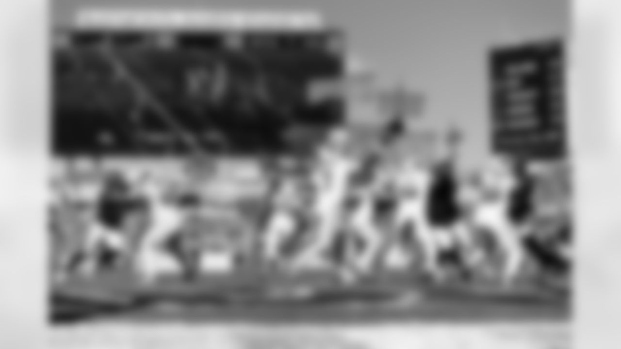 Arizona Cardinals quarterback Jacoby Brissett (7) during the Week 13 regular season game between the Arizona Cardinals and the Tampa Bay Buccaneers on Sunday, Nov. 30, 2025 in Tampa, FL.