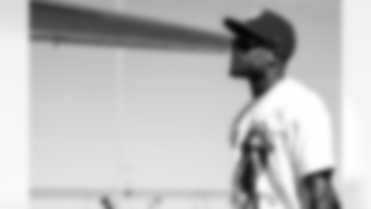 Arizona Cardinals cornerback Darren Hall (30) travels before the Week 9 regular season game between the Arizona Cardinals and the Dallas Cowboys on Sunday, Nov. 2, 2025 in Arlington, TX.