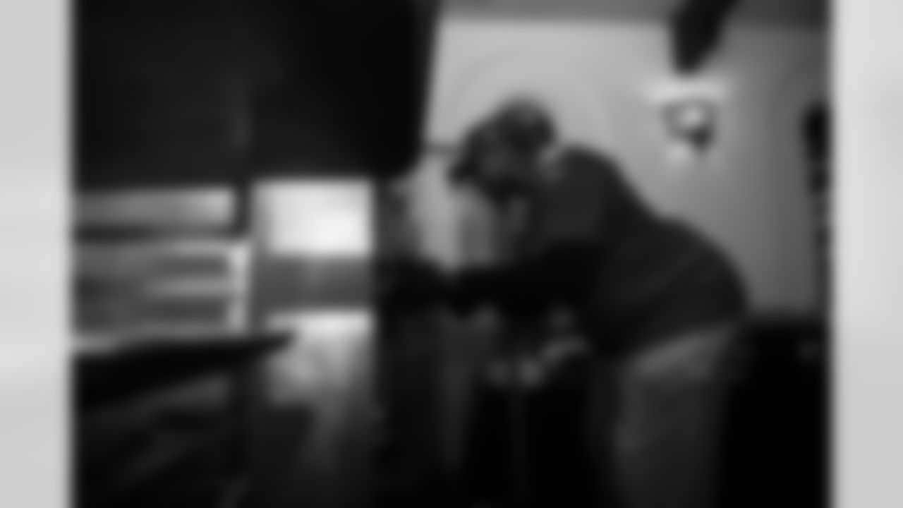 The Arizona Cardinals and Phoenix Rescue Mission host families for a Thanksgiving meal event on Monday, Nov. 24, 2025 in Phoenix, AZ.