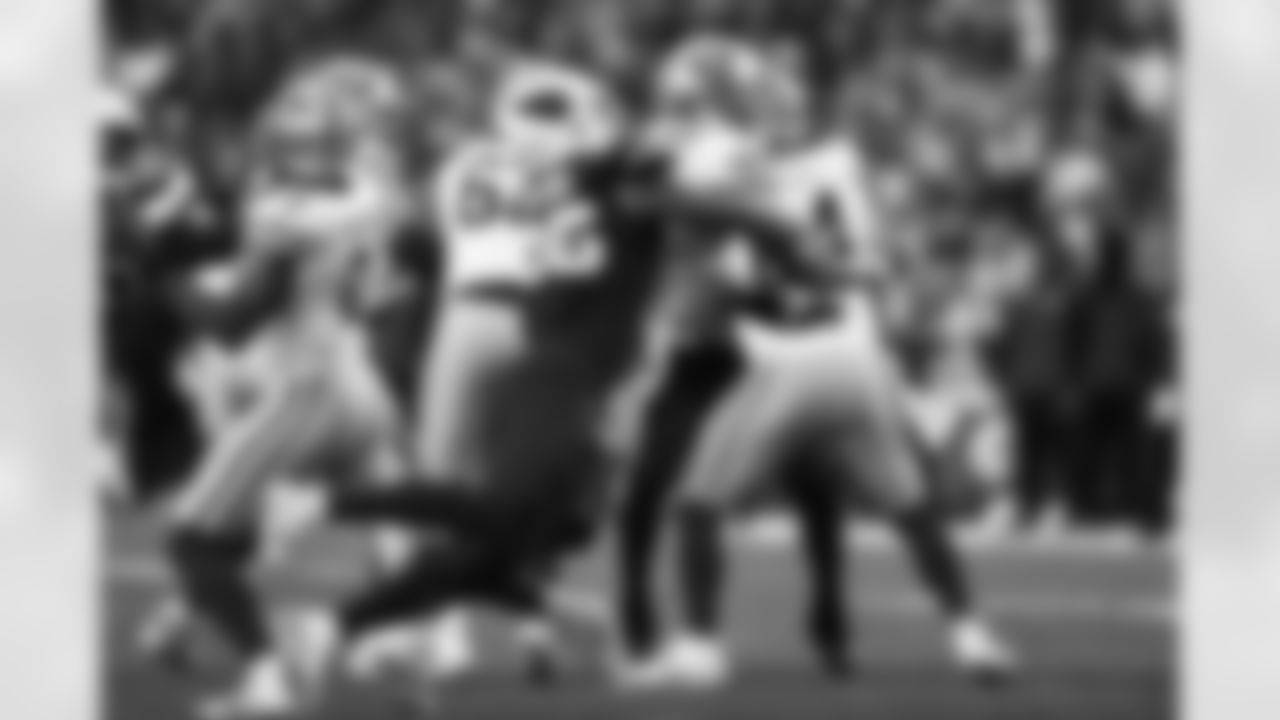 Arizona Cardinals linebacker Zaven Collins (25) during the Week 18 regular season game between the Arizona Cardinals and the San Francisco 49ers on Sunday, Jan 5, 2025 at State Farm Stadium.