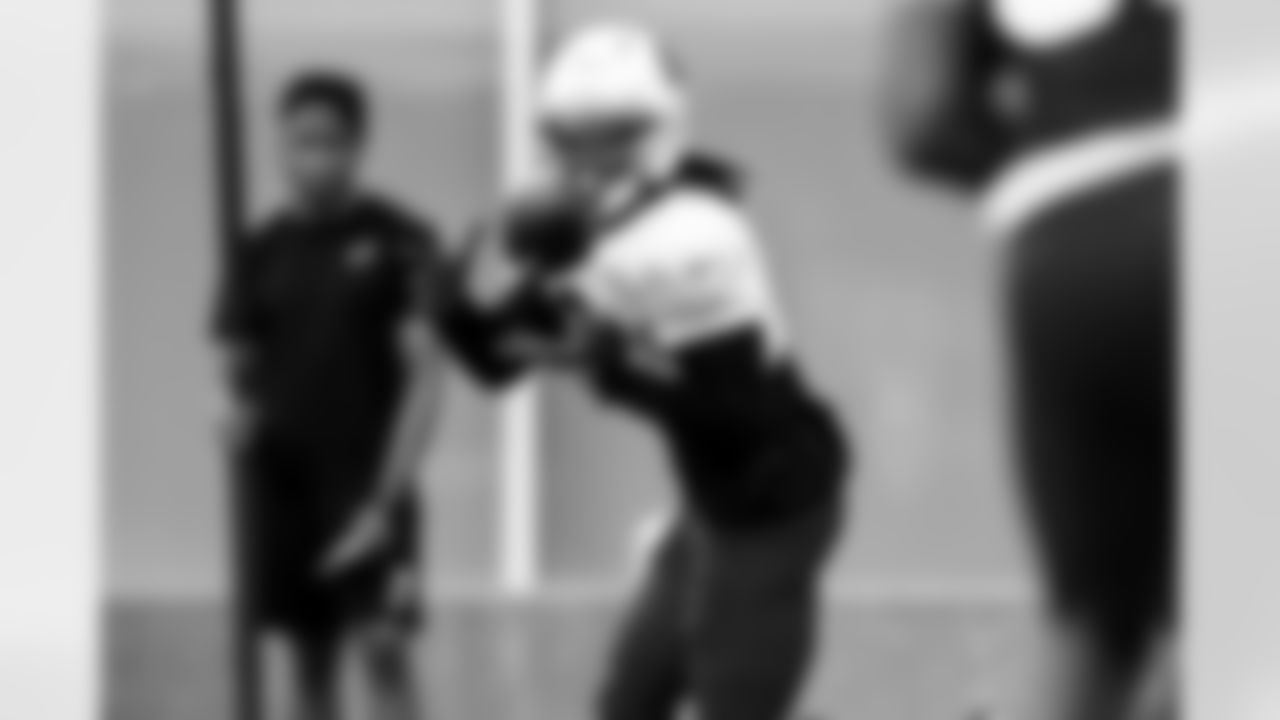 Arizona Cardinals running back D'Ernest Johnson (37) during practice at the Dignity Health Training Facility on Thursday, Oct. 9, 2025 in Tempe, AZ.