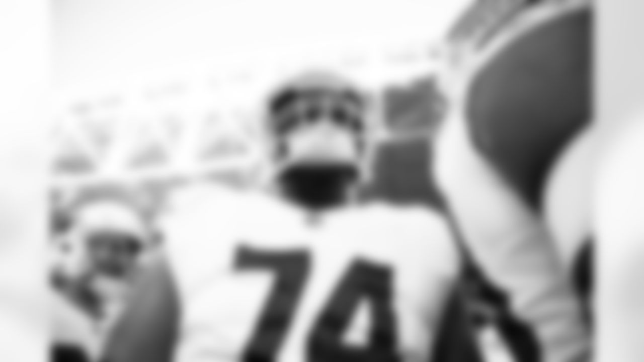 Arizona Cardinals offensive lineman Isaiah Adams (74) during the Week 15 regular season game between the Arizona Cardinals and the New England Patriots on Sunday, Dec 15, 2024 at State Farm Stadium.