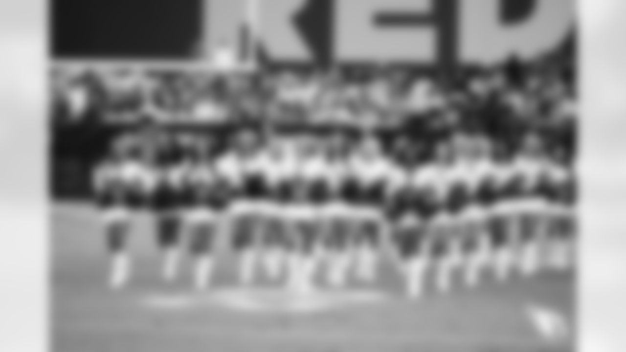 cheerleaders vs ravens_00115